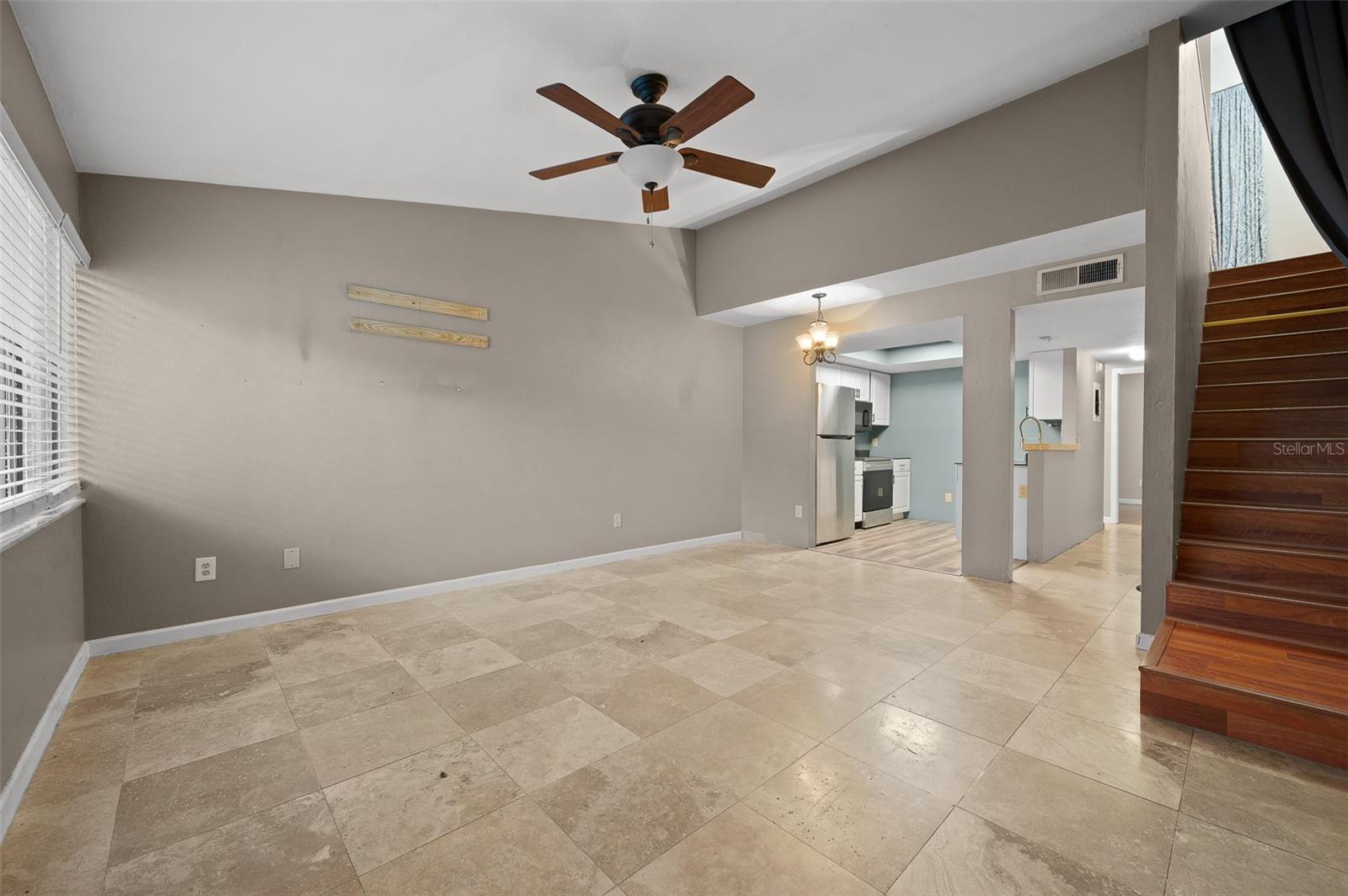 GRANTWOOD CONDO PH I - Residential