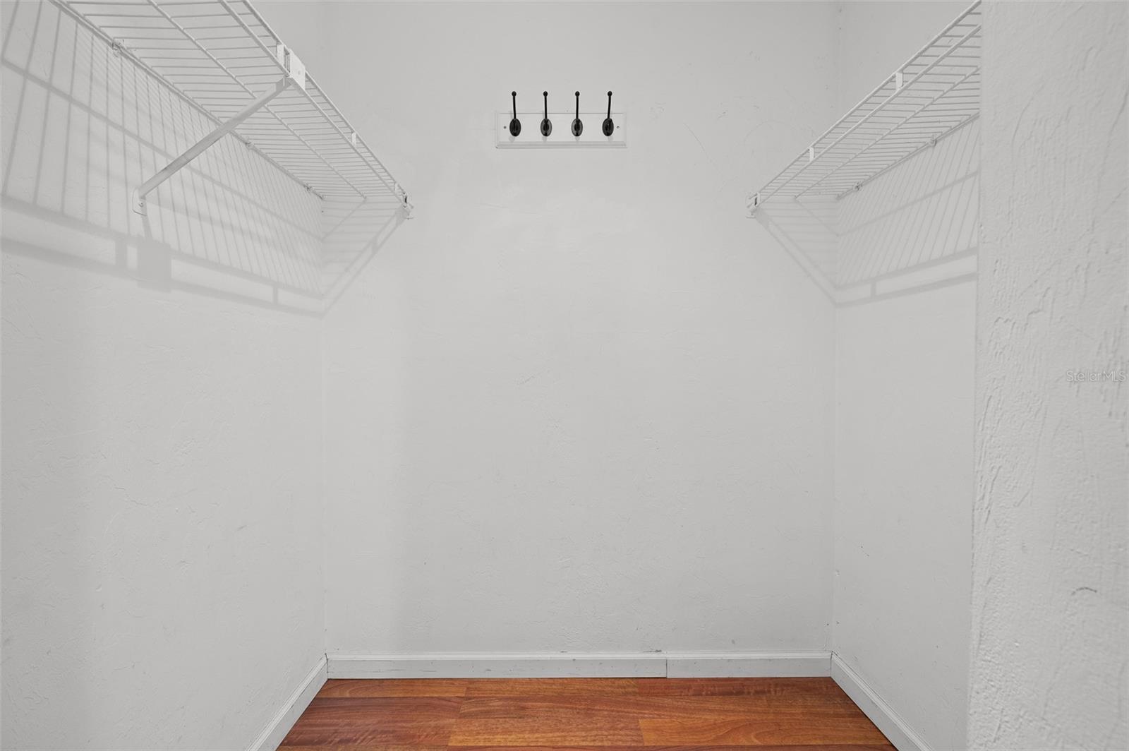 GRANTWOOD CONDO PH I - Residential