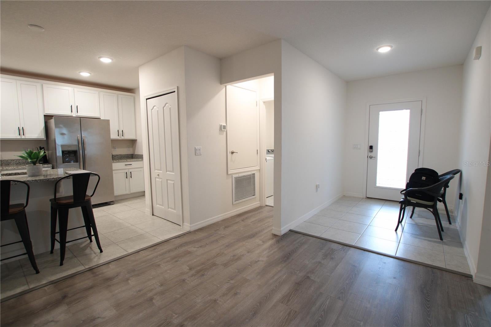 516 INGLESIDE LANE