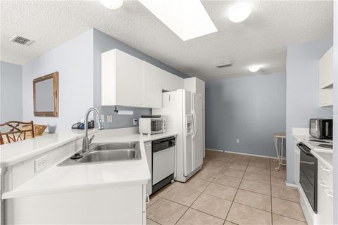 Tiny photo for 2140 Estevez Drive, Lady Lake, FL 32159 (MLS # G5112270)