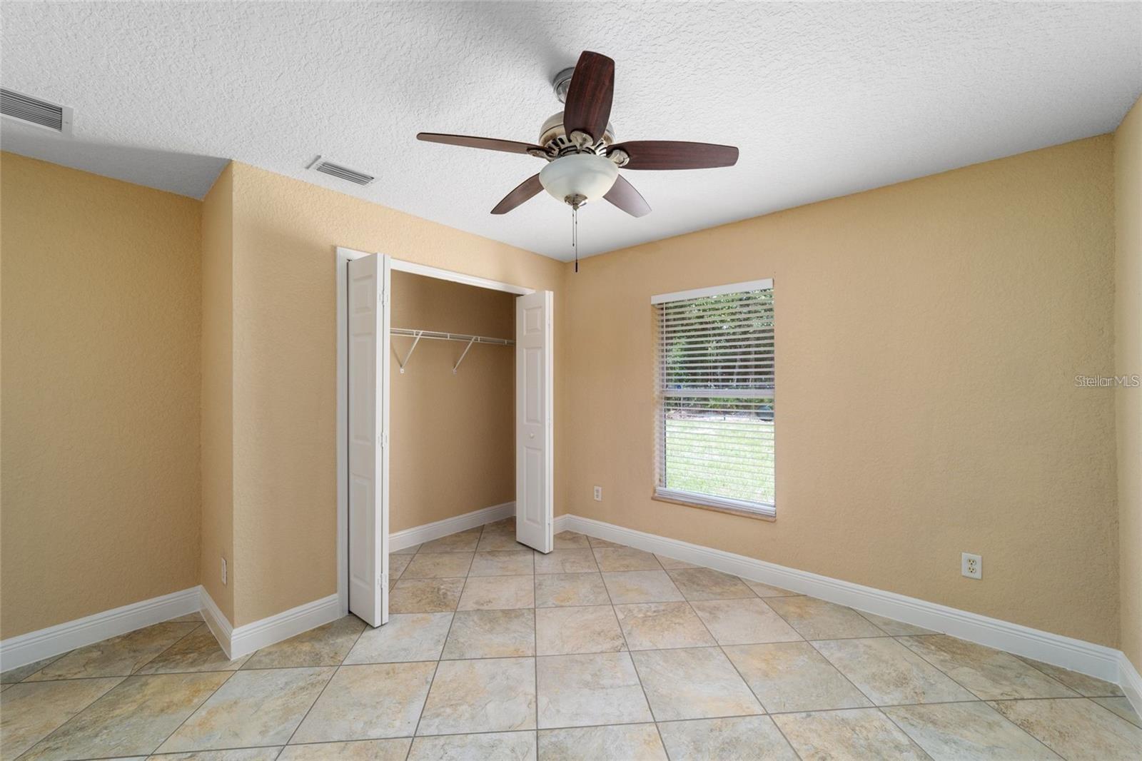 SILVER SPGS SHORES - Residential Lease