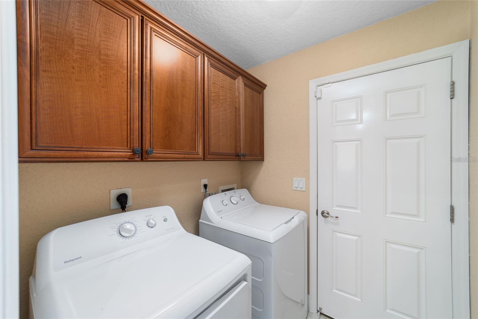 SILVER SPGS SHORES - Residential Lease