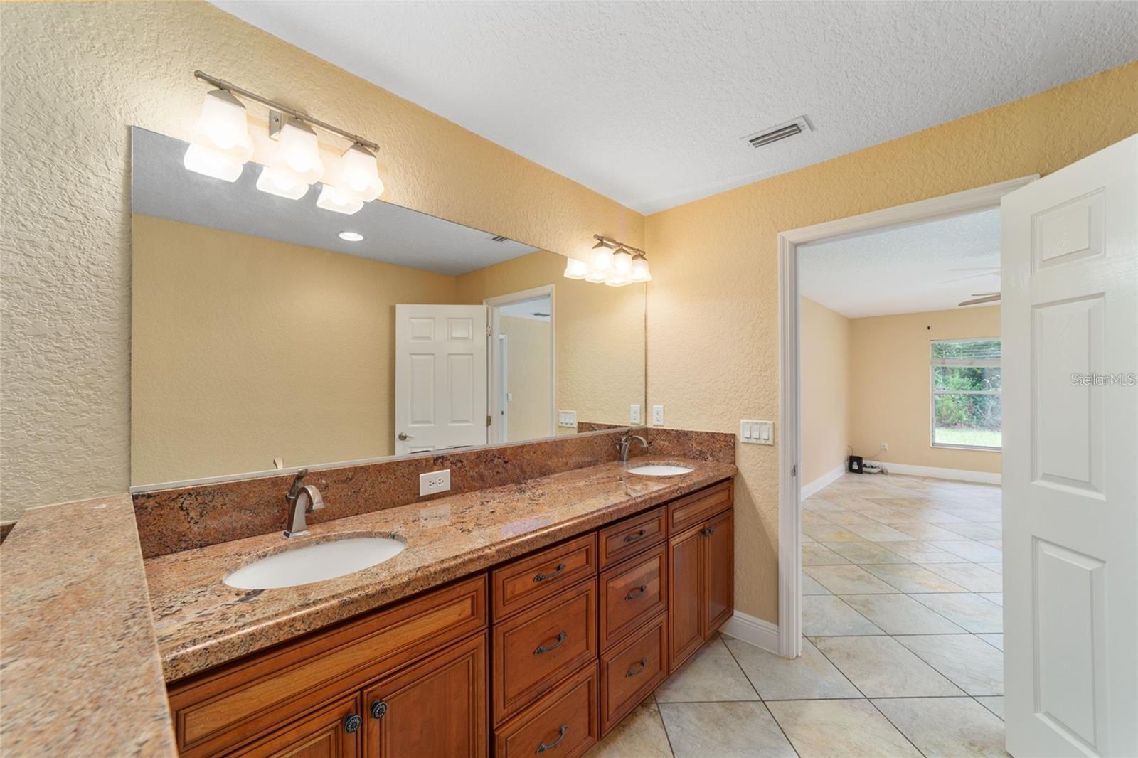 SILVER SPGS SHORES - Residential Lease