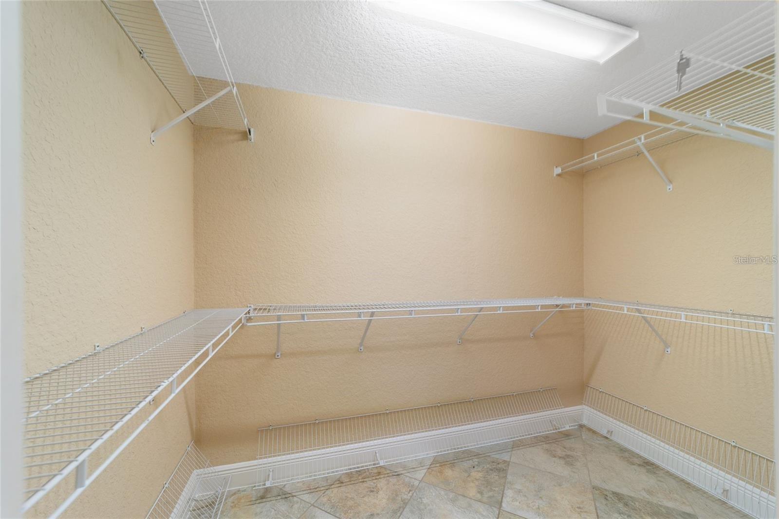 SILVER SPGS SHORES - Residential Lease