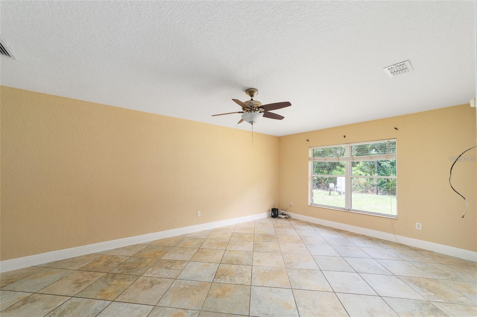 SILVER SPGS SHORES - Residential Lease