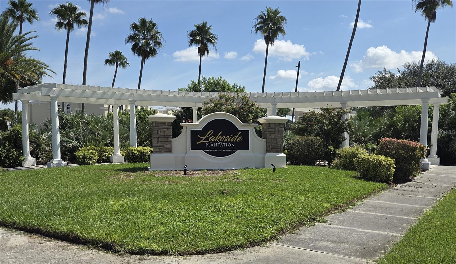 LAKESIDE PLANTATION - Residential