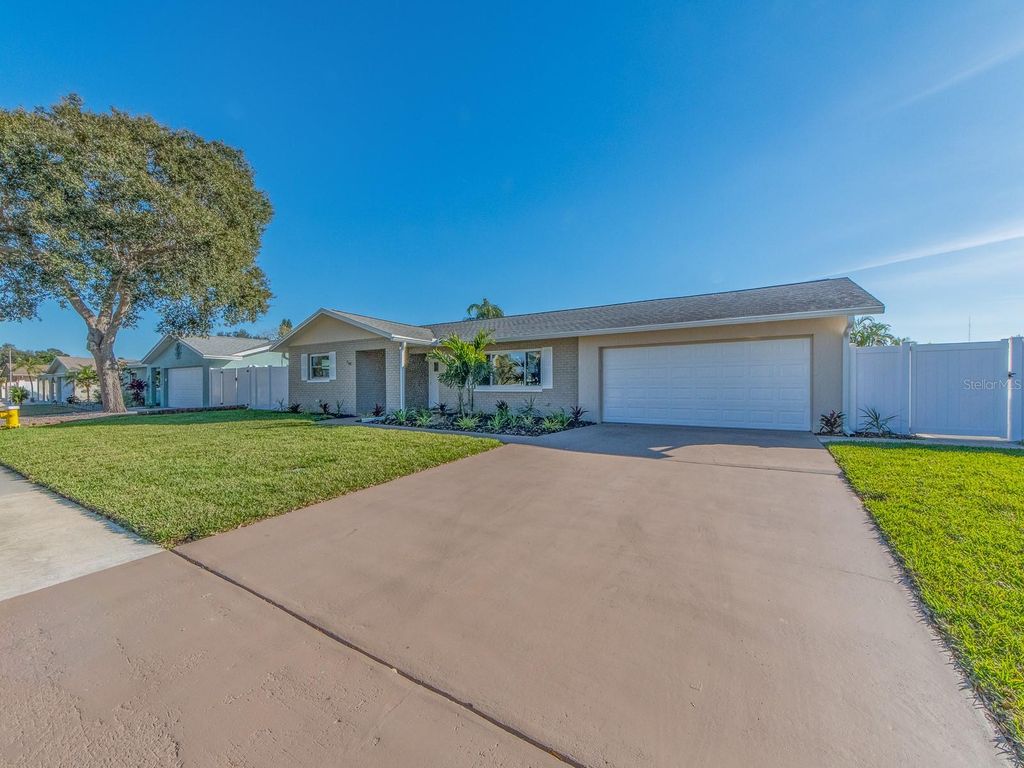 Photo of 12446 88th Avenue, Seminole, FL 33772 (MLS # TB8457519)
