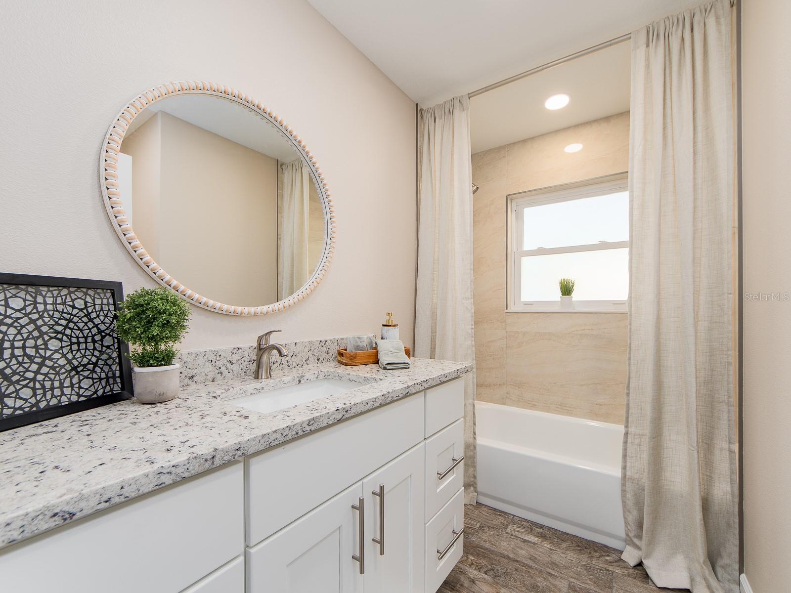 COLONIAL WOODLAND SUB - Residential