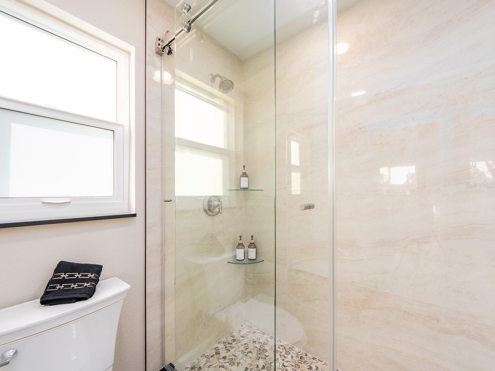 COLONIAL WOODLAND SUB - Residential