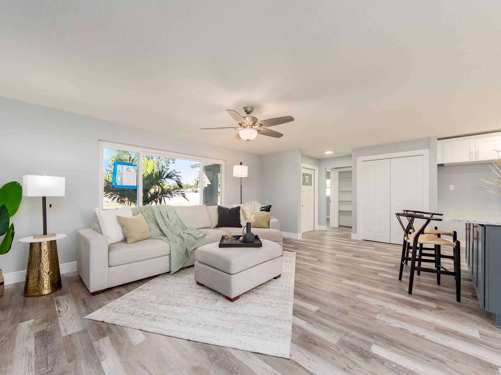 COLONIAL WOODLAND SUB - Residential