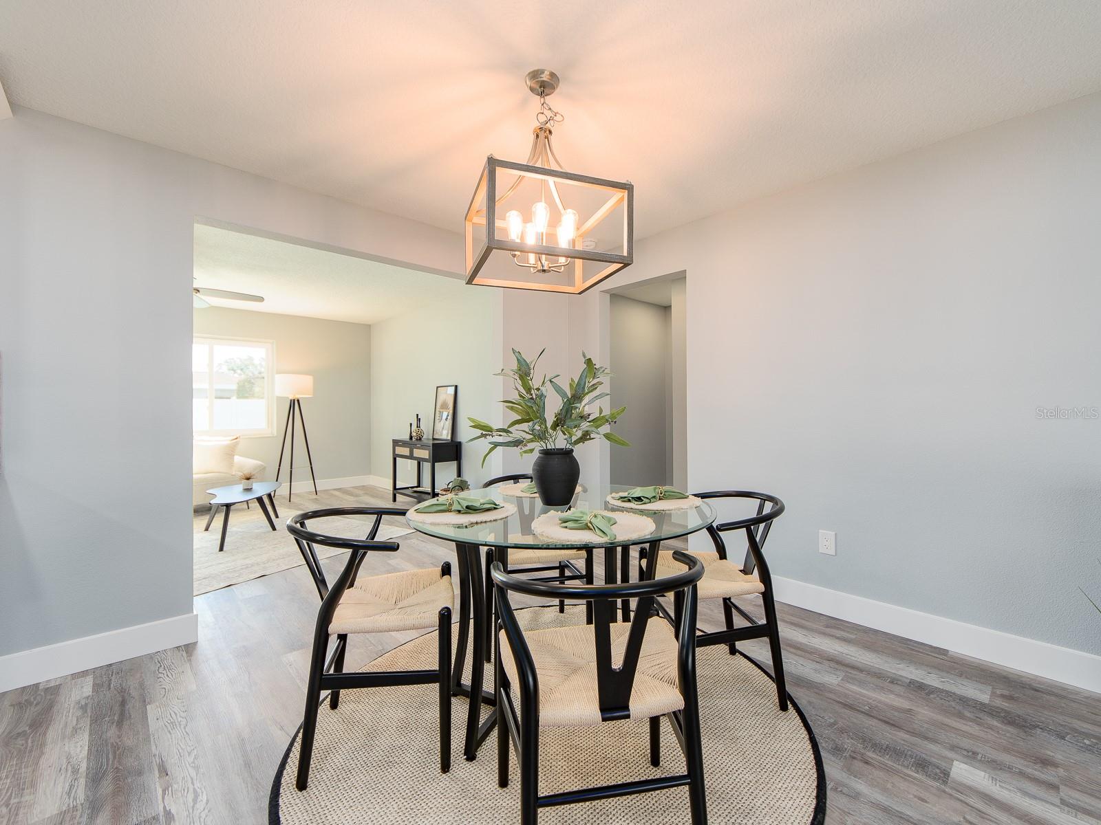 COLONIAL WOODLAND SUB - Residential