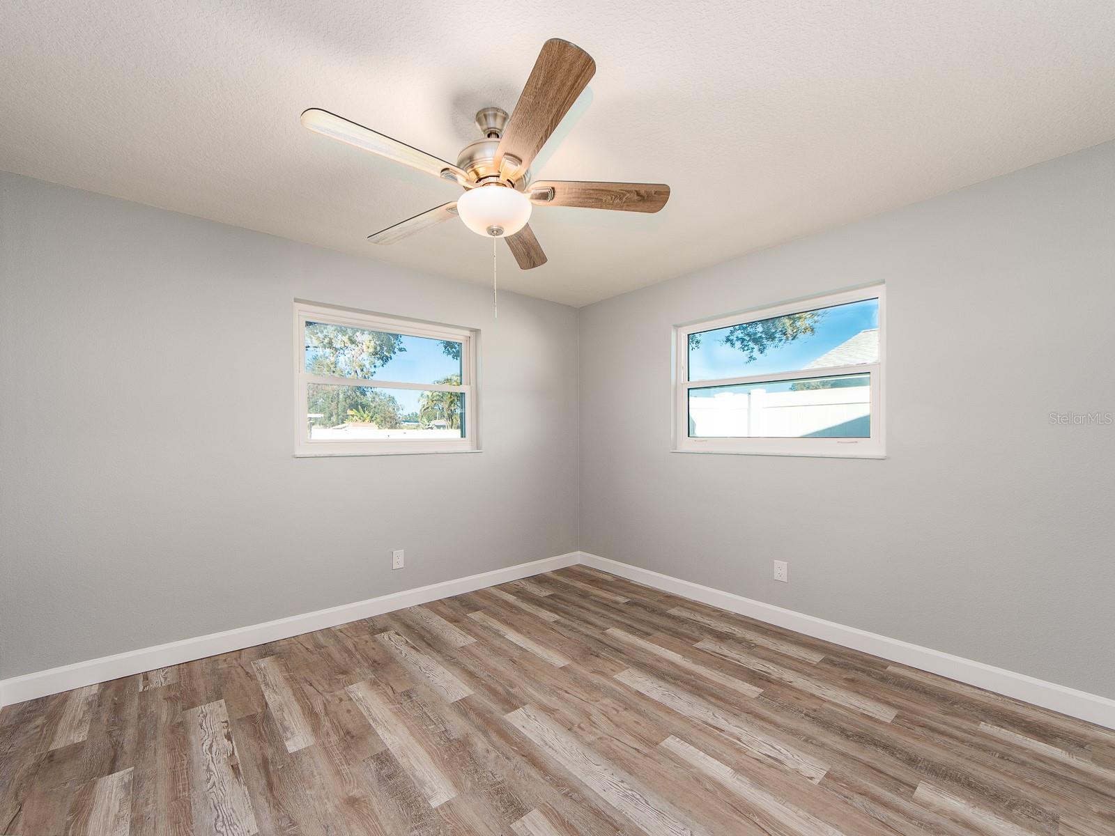 COLONIAL WOODLAND SUB - Residential