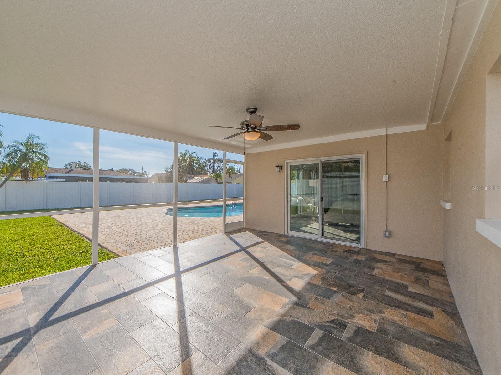 COLONIAL WOODLAND SUB - Residential