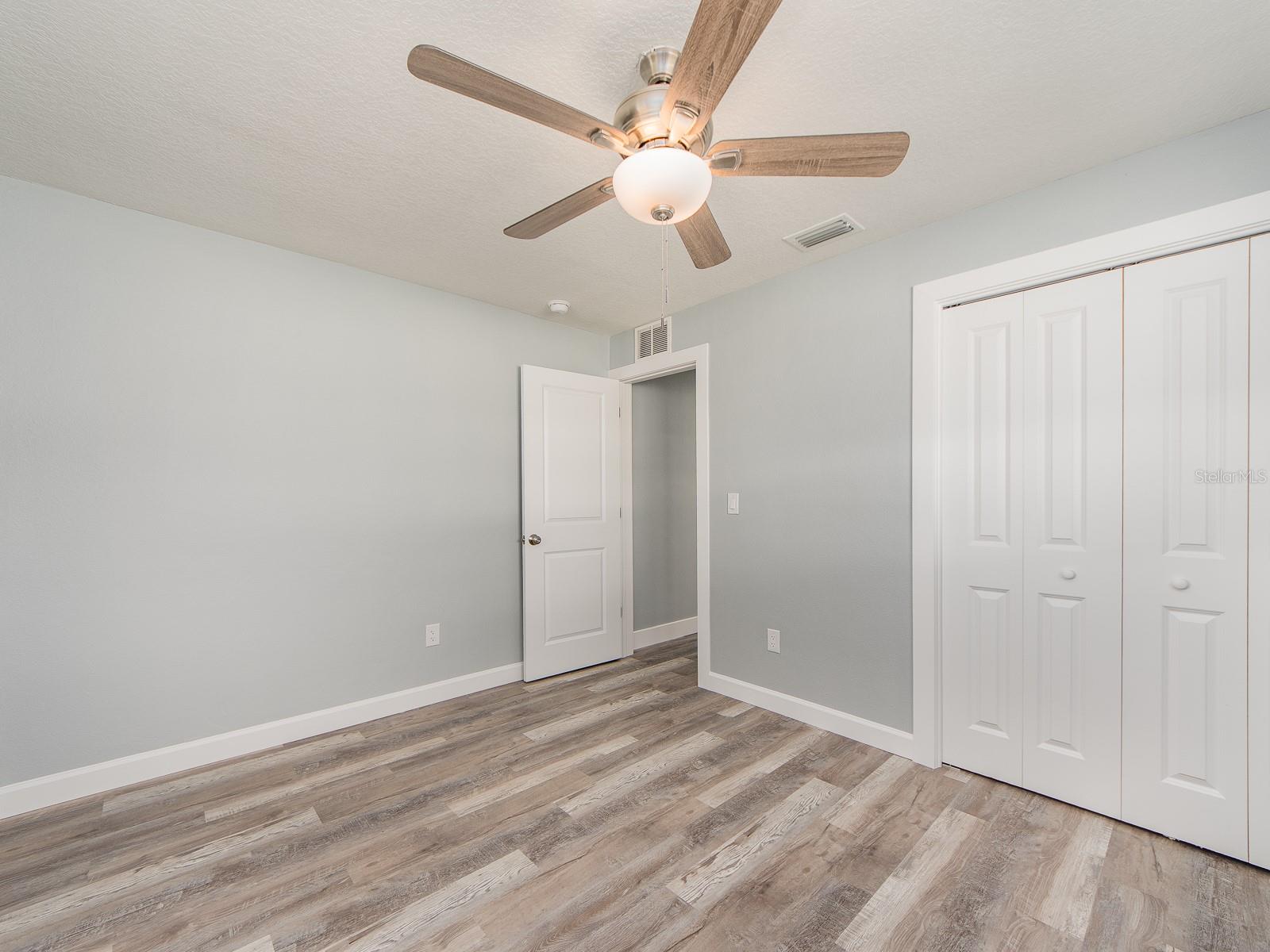 COLONIAL WOODLAND SUB - Residential