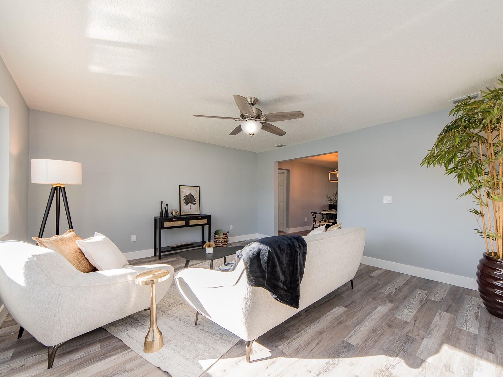 COLONIAL WOODLAND SUB - Residential