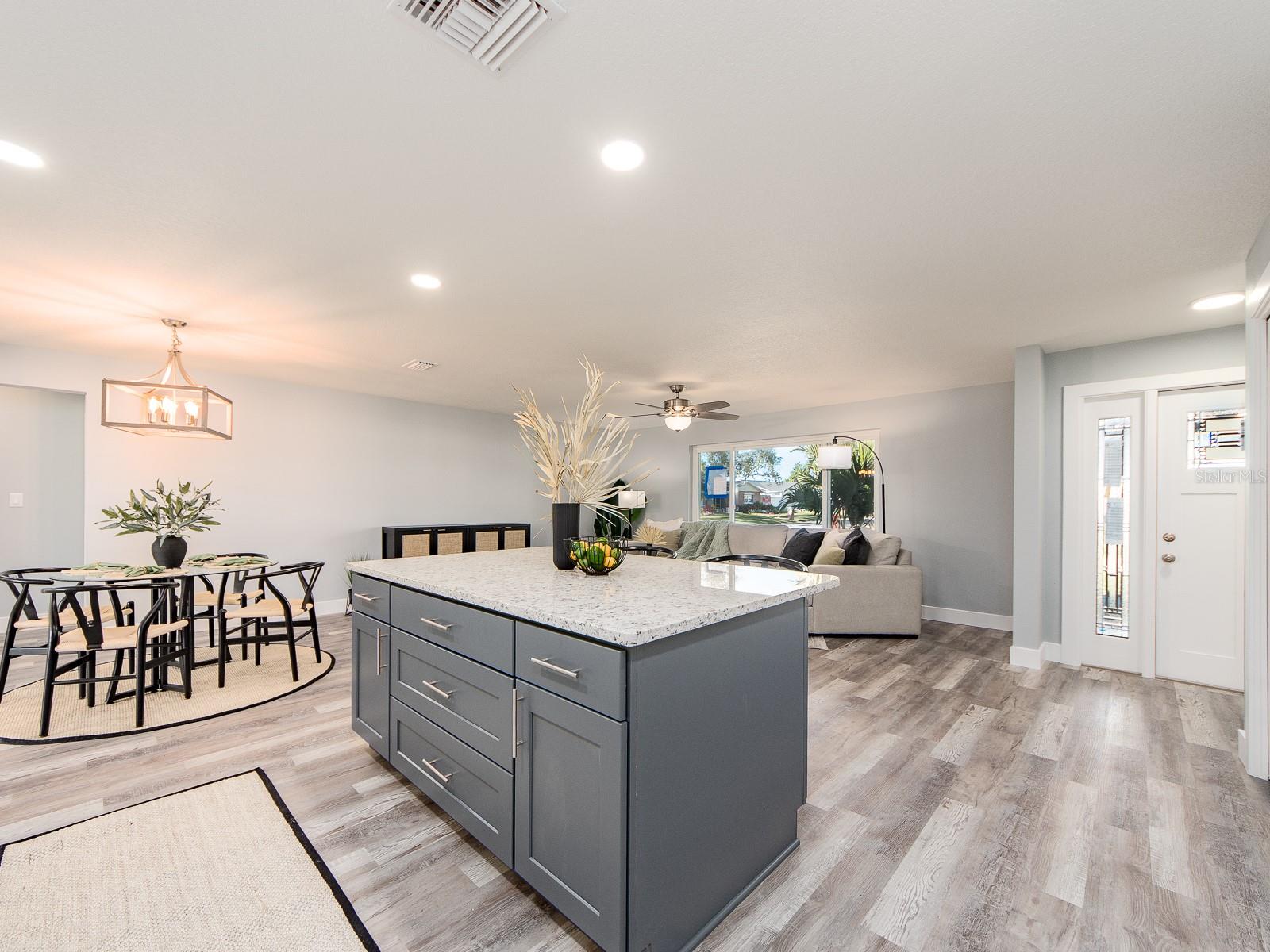 COLONIAL WOODLAND SUB - Residential