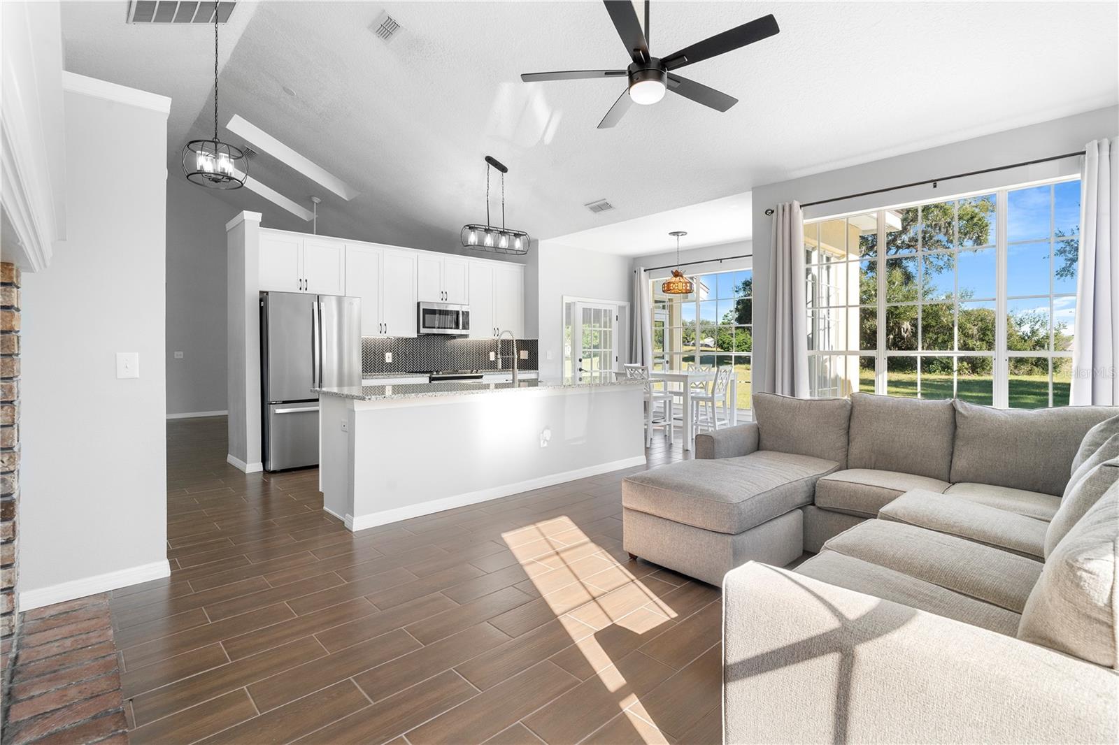 ERROL ESTATE - Residential