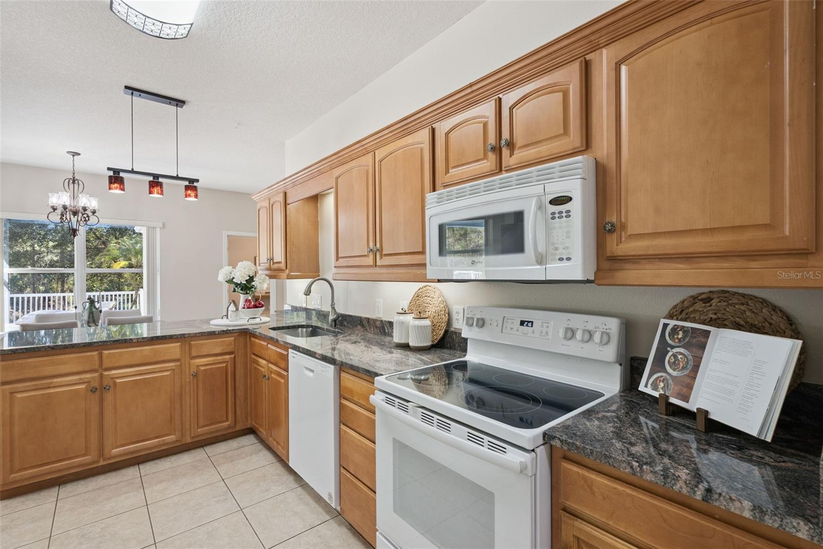 SUMMERFIELD FARMS UNREC - Residential