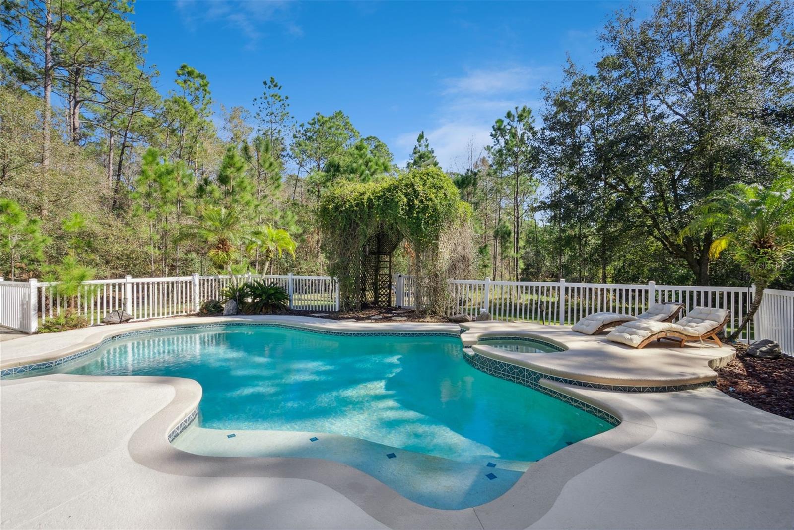 SUMMERFIELD FARMS UNREC - Residential