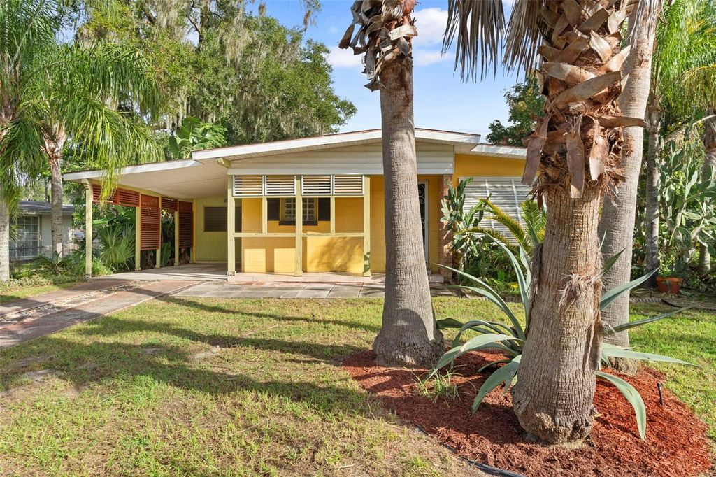 Photo of 205 E Kentucky Avenue, Deland, FL 32724 (MLS # V4945238)