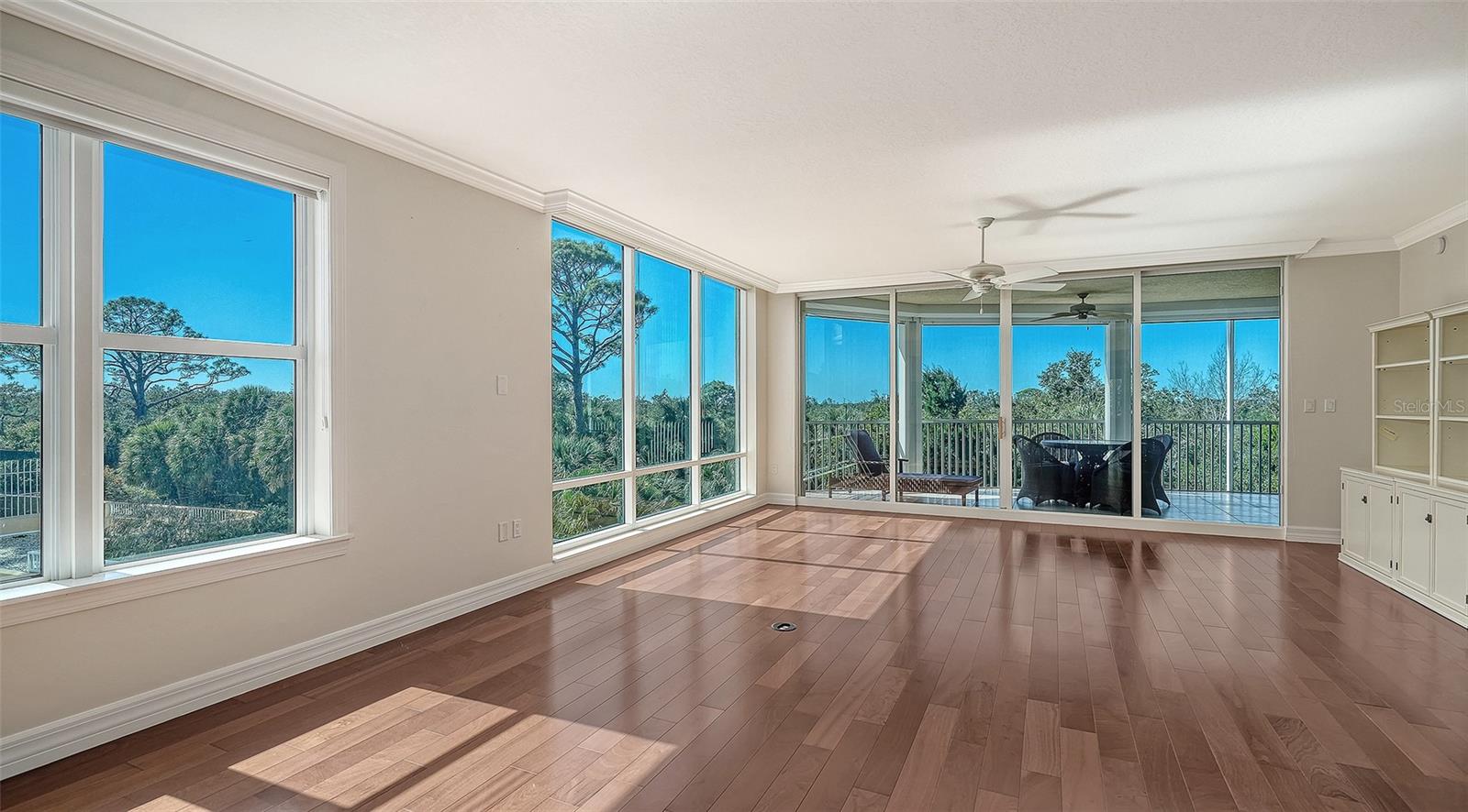 393 N POINT ROAD 301