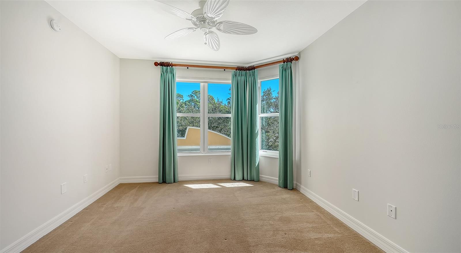 MERIDIAN AT THE OAKS PRESERVE - Residential