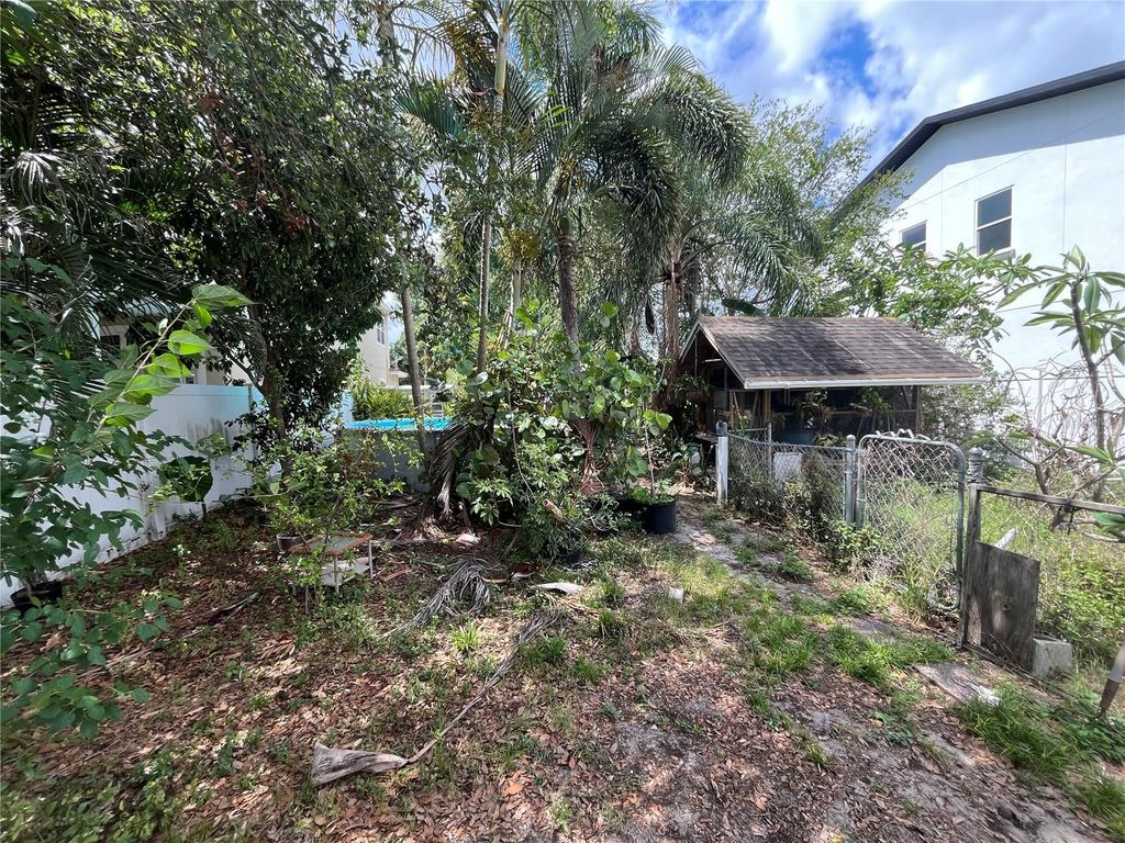 Photo of 1412 36th Avenue N, St Petersburg, FL 33704 (MLS # TB8507042)