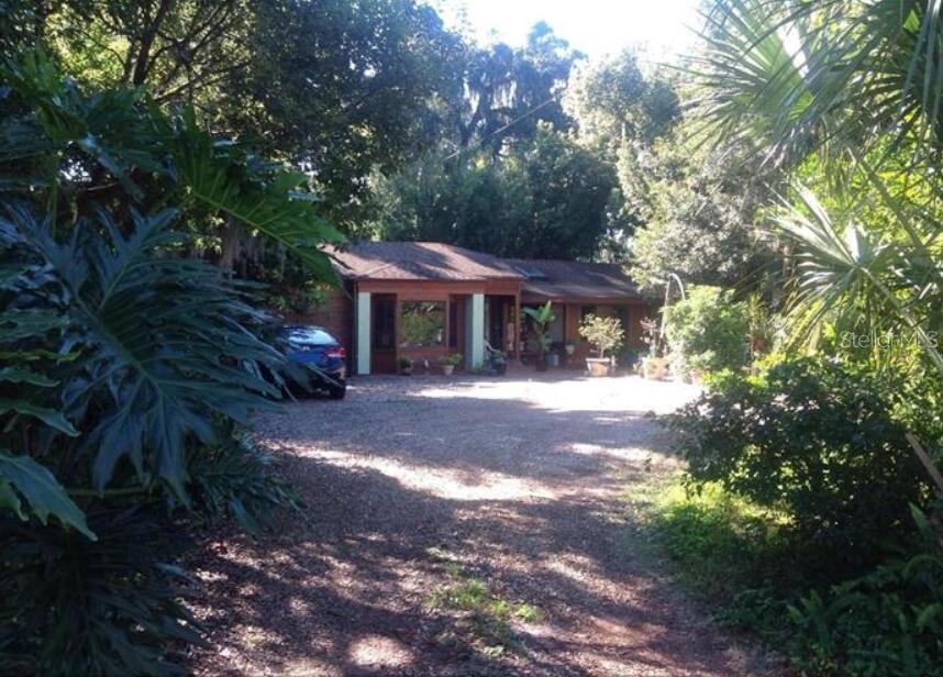 2512 WOODSIDE