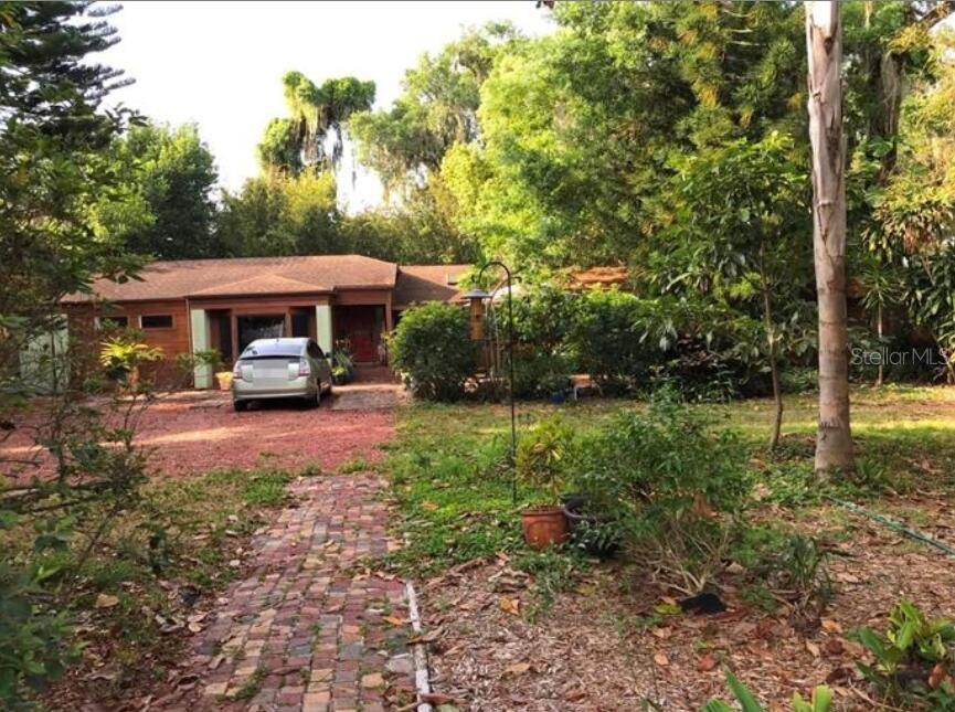 2512 WOODSIDE