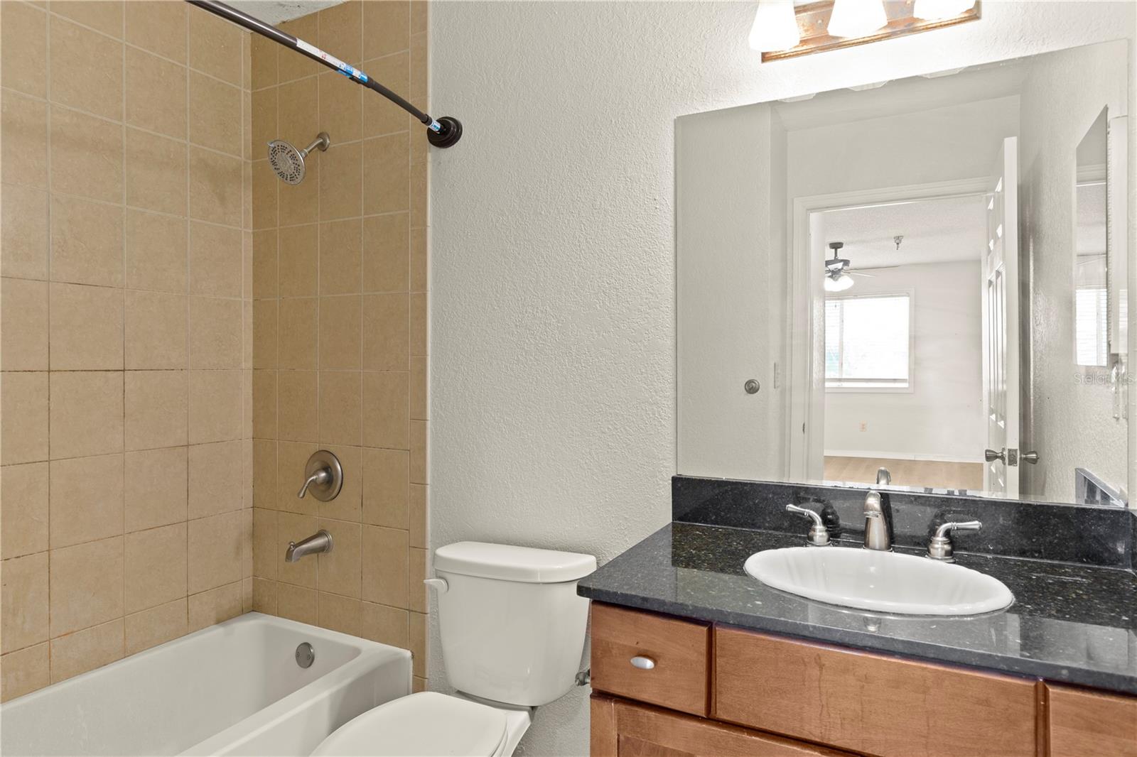 ITOPIA PRIVATE RESIDENCES CONDO - Residential