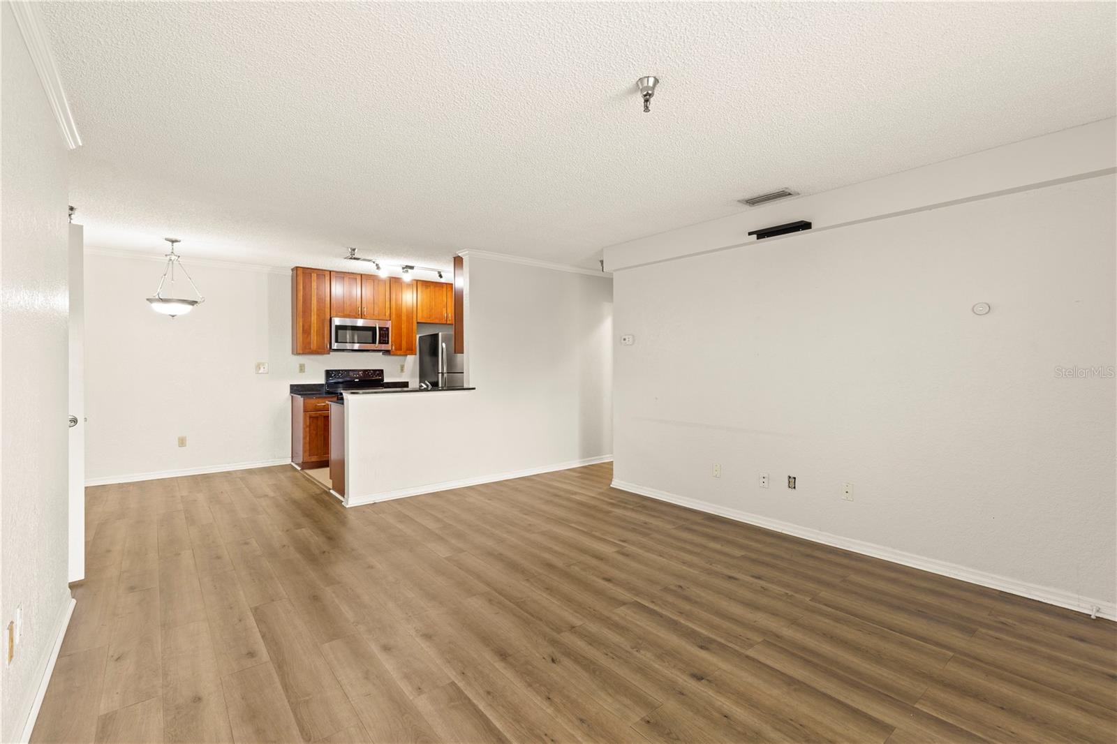 ITOPIA PRIVATE RESIDENCES CONDO - Residential