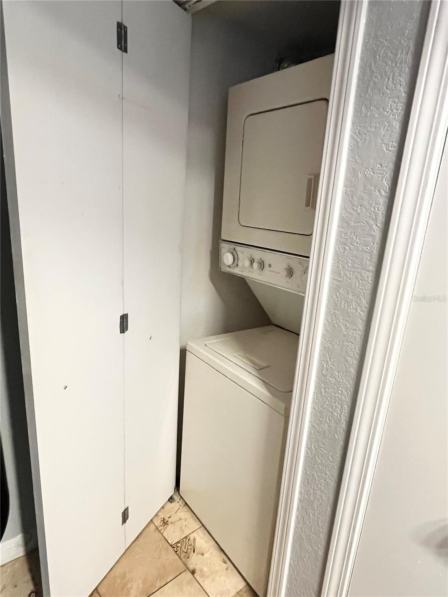 VANTAGE POINT CONDO - Residential Lease