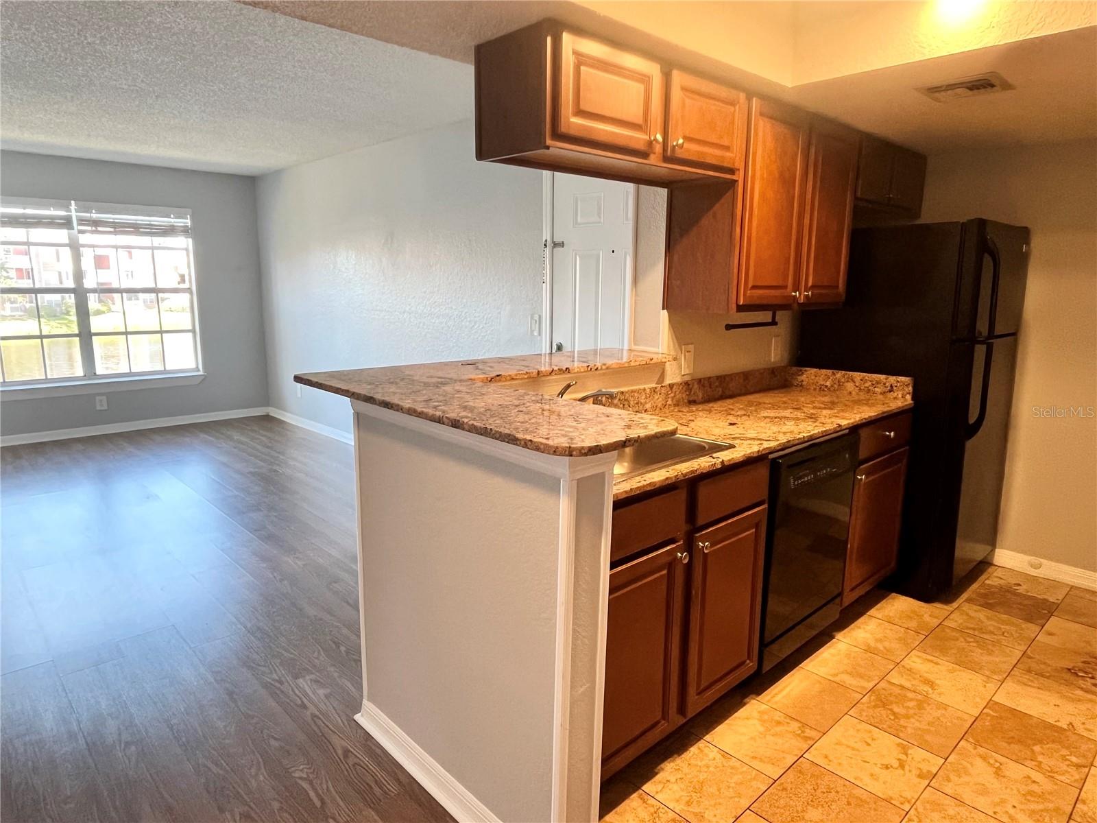 VANTAGE POINT CONDO - Residential Lease