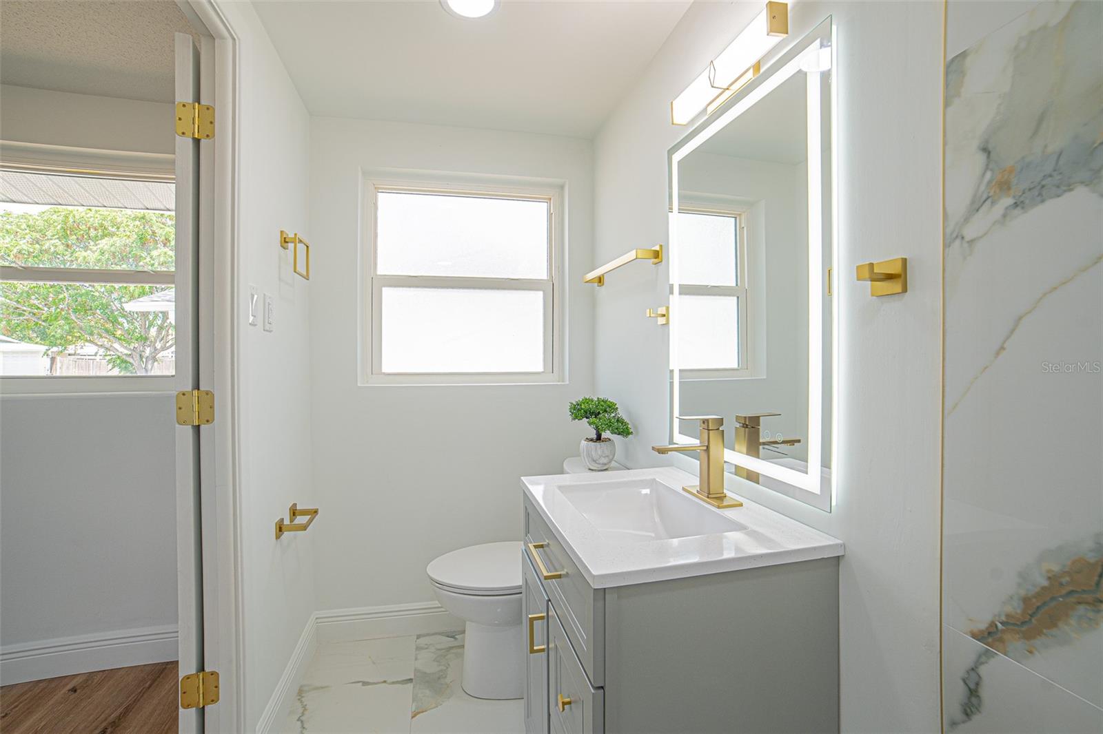 JASMINE LAKES - Residential