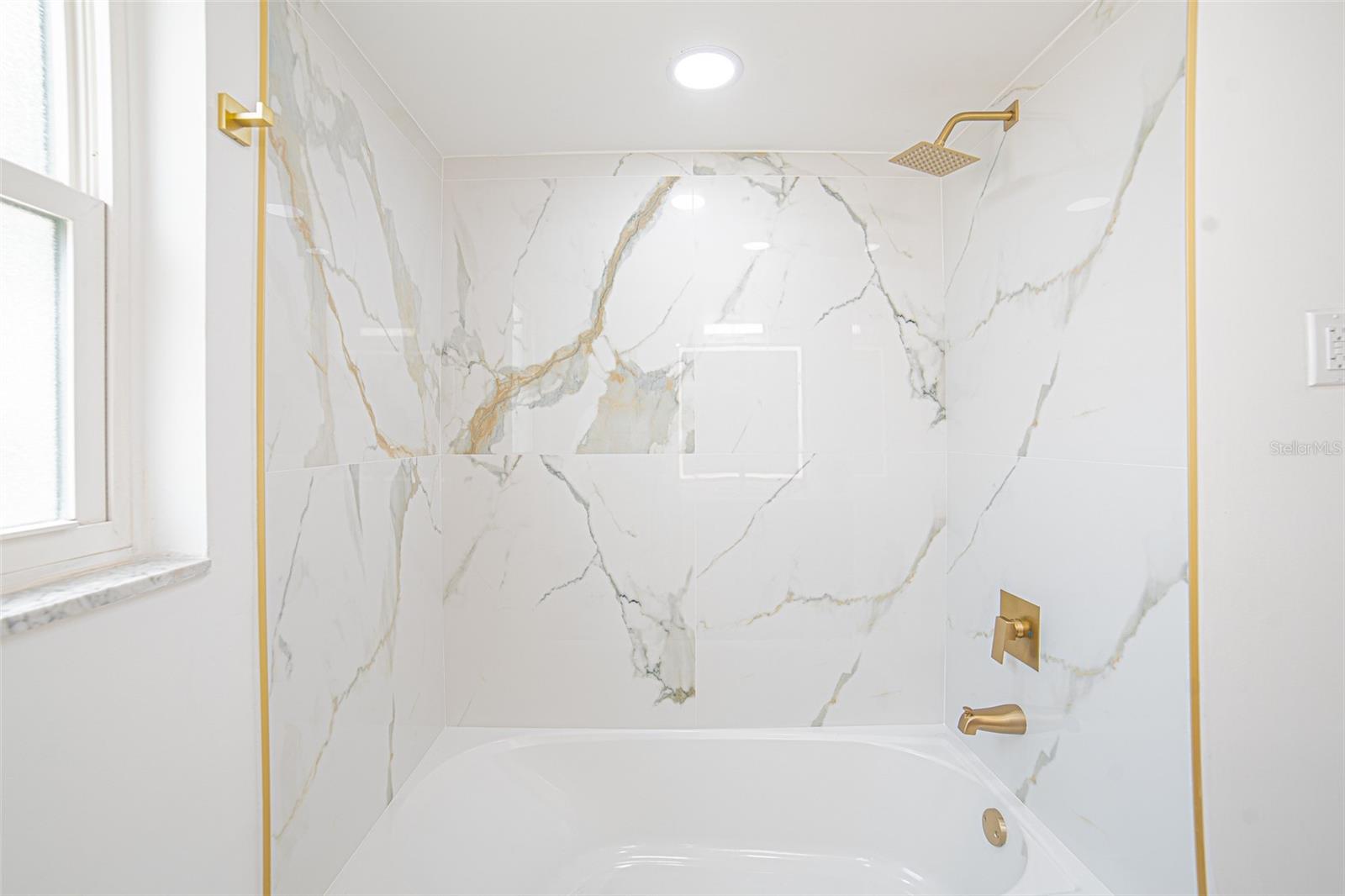 JASMINE LAKES - Residential