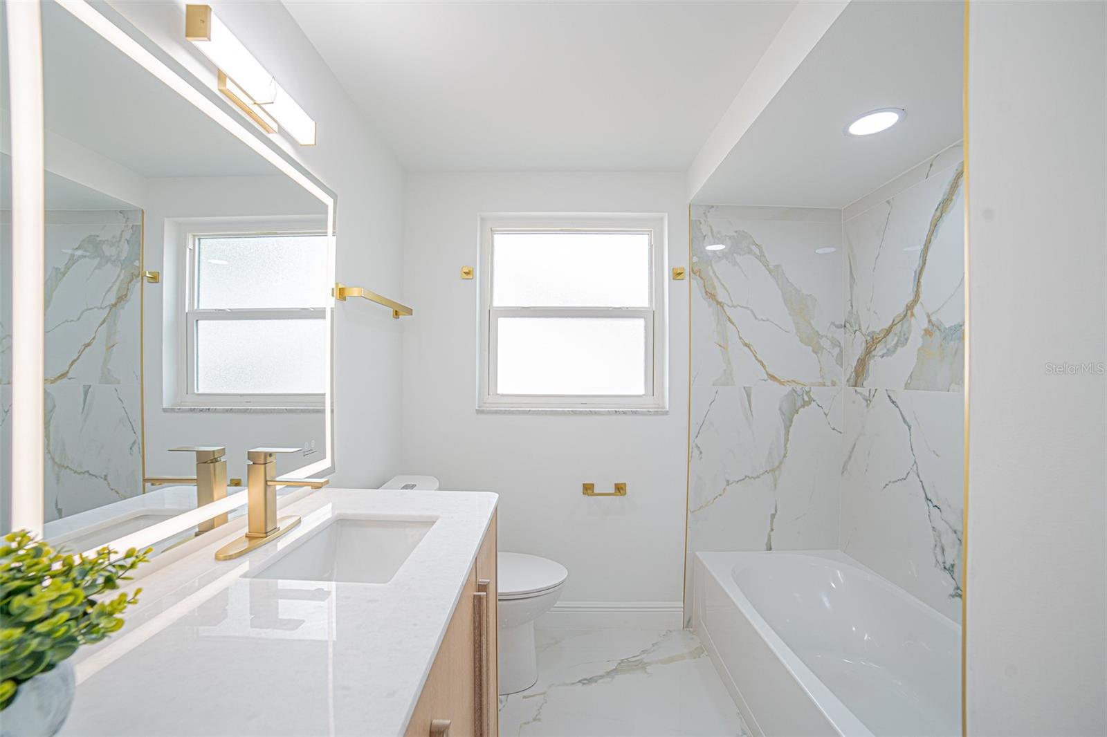 JASMINE LAKES - Residential