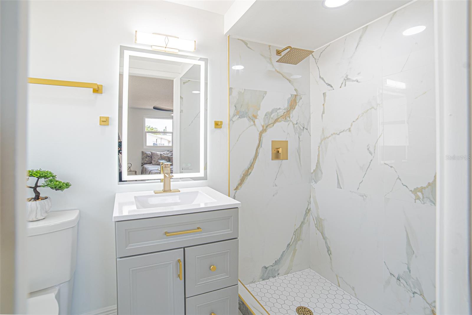 JASMINE LAKES - Residential