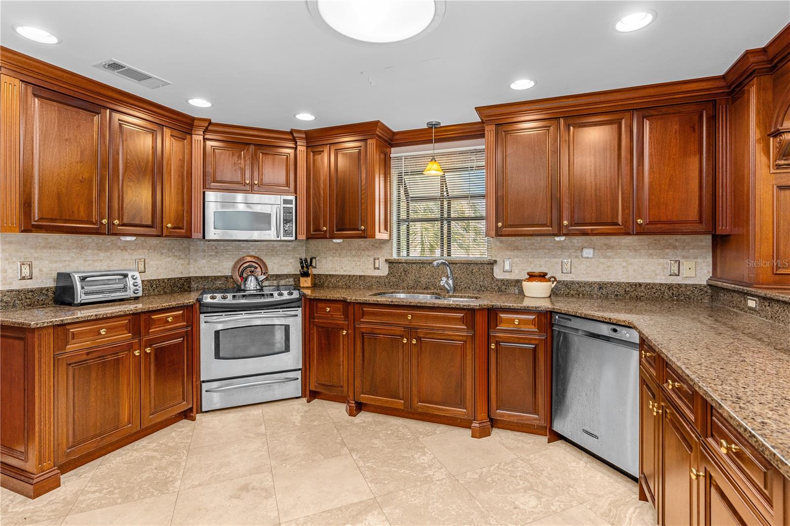 HENSEL HILL ESTATES - Residential