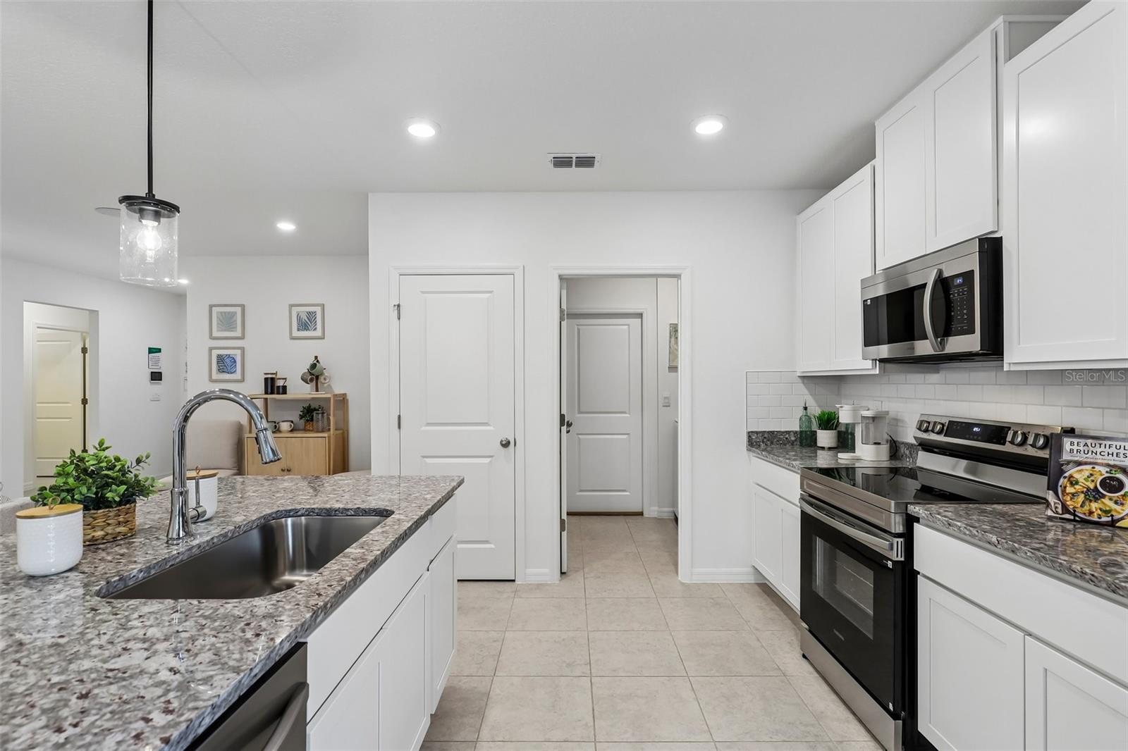 Search Properties for Sale 4 1083 WELDA LANE