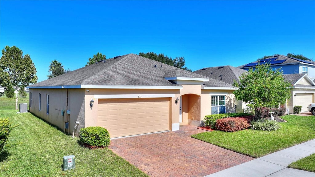 Photo of 625 Ogelthorpe Dr, Davenport, FL 33897 (MLS # S5160137)