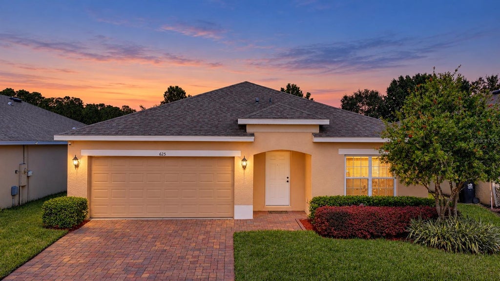 Photo of 625 Ogelthorpe Dr, Davenport, FL 33897 (MLS # S5160137)
