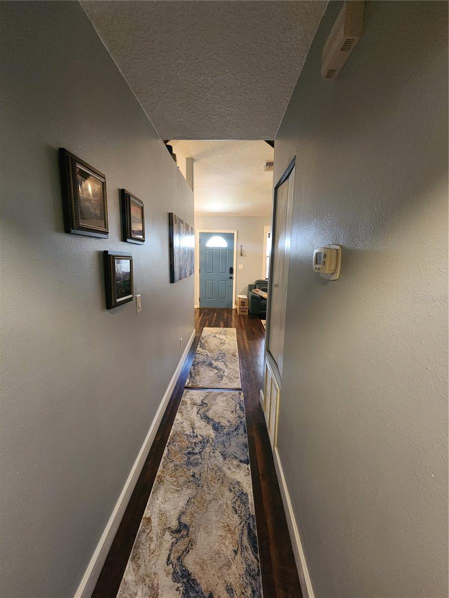 SOUTH VENICE - Residential