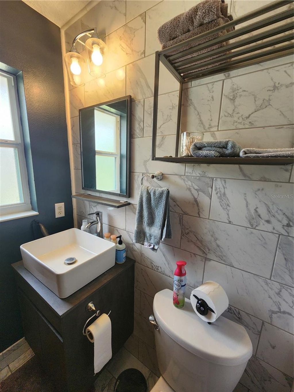 Photo of 315 Eider Road, Venice, FL 34293 (MLS # A4662721)