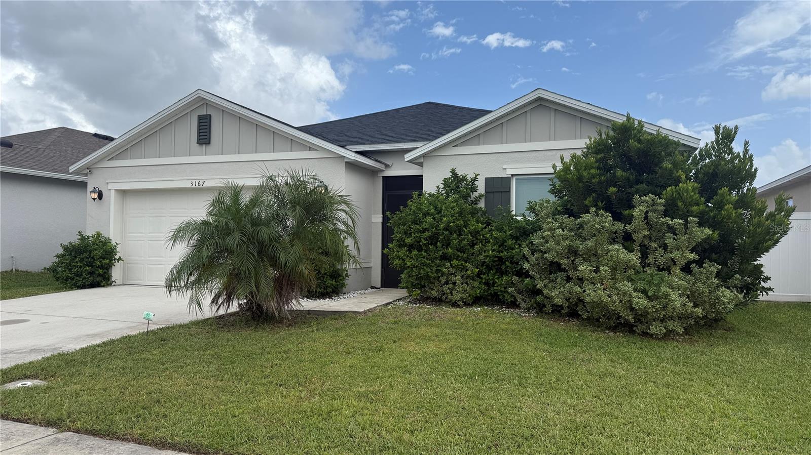 This lovely, single-story home features upgraded tile flooring throughout the living and wet areas and a spacious great room with volume ceilings and access to a covered back patio ideal for outdoor entertaining and a great sized 2 space lot. The split-bedroom layout showcases three secondary bedrooms, a secondary bath and dedicated laundry room at the front of the home. The stylish kitchen boasts Brazilian granite countertops, an island, Kohler® stainless steel sink, Moen® chrome faucet, Whirlpool® stainless steel appliances and 36-in. upper cabinets with crown molding. The primary bedroom offers a large walk-in closet and connecting bath that features an extended dual-sink vanity and shower with tile surround.
Furnished-optional
Some breed restrictions
Income 2.5 x rent
No prior evictions
Pets allowed - Pet fee applies
