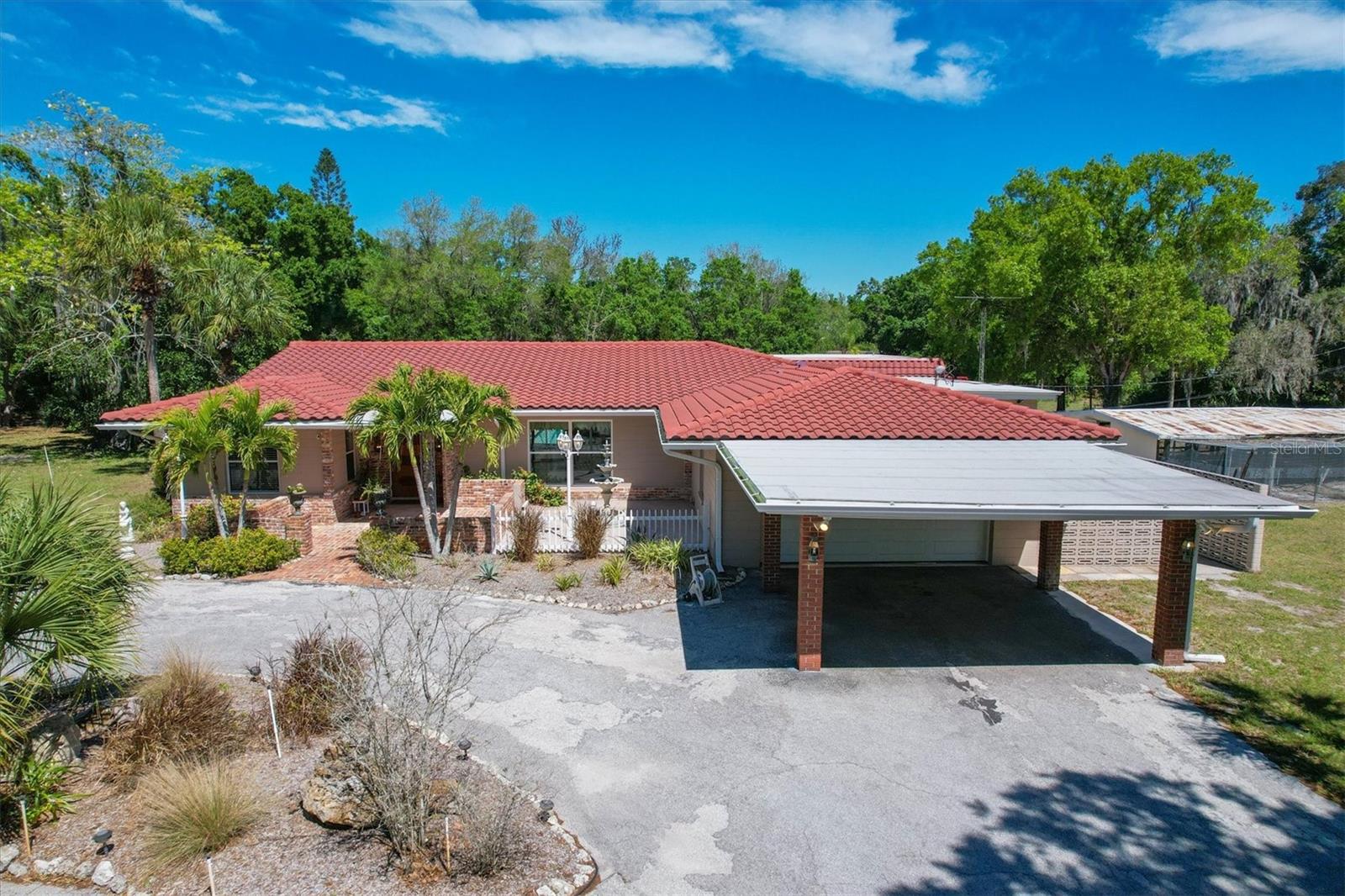 2605 DESOTO ROAD