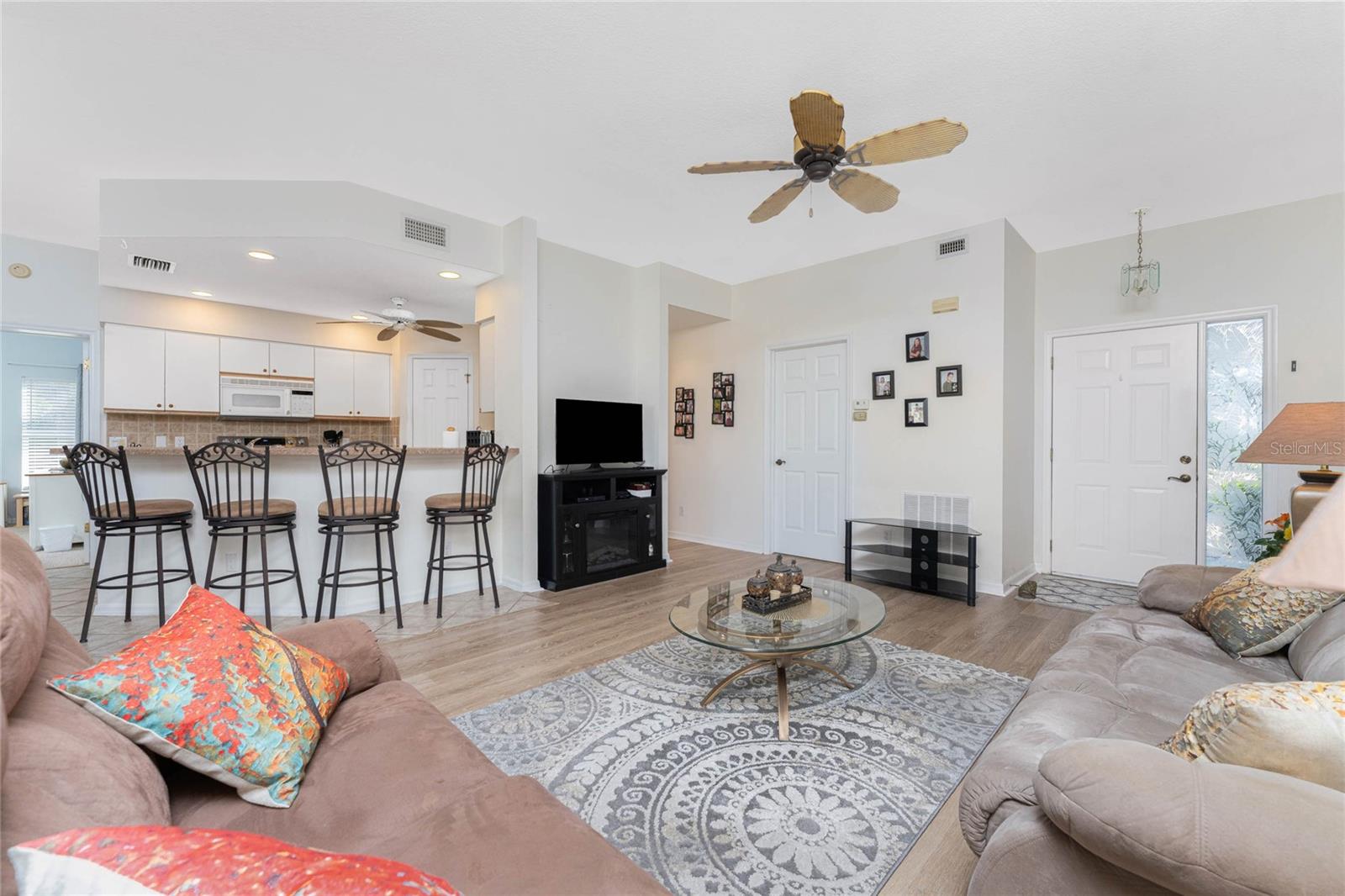 RIVERWOOD - Residential