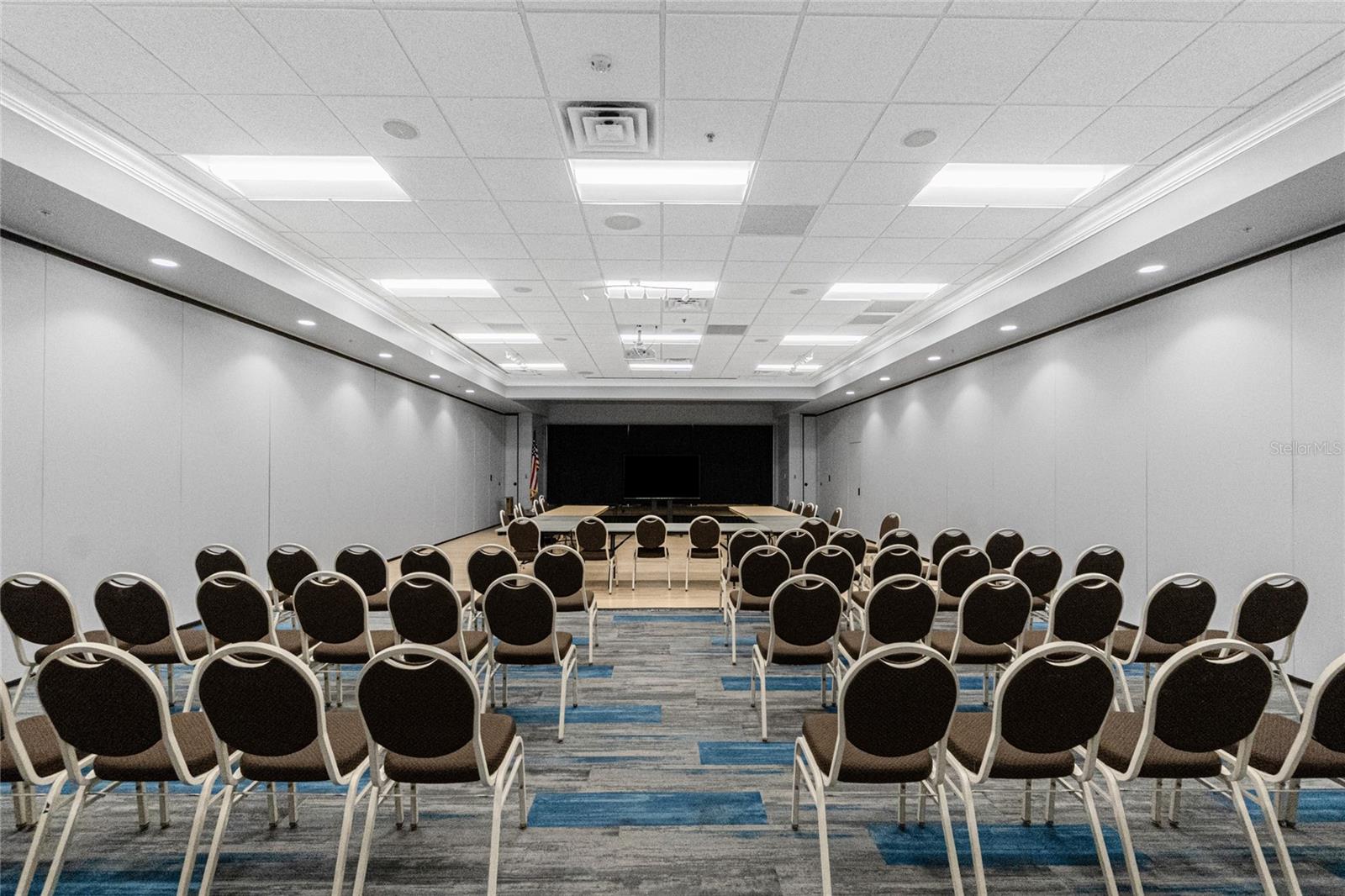 RIVERWOOD - Residential