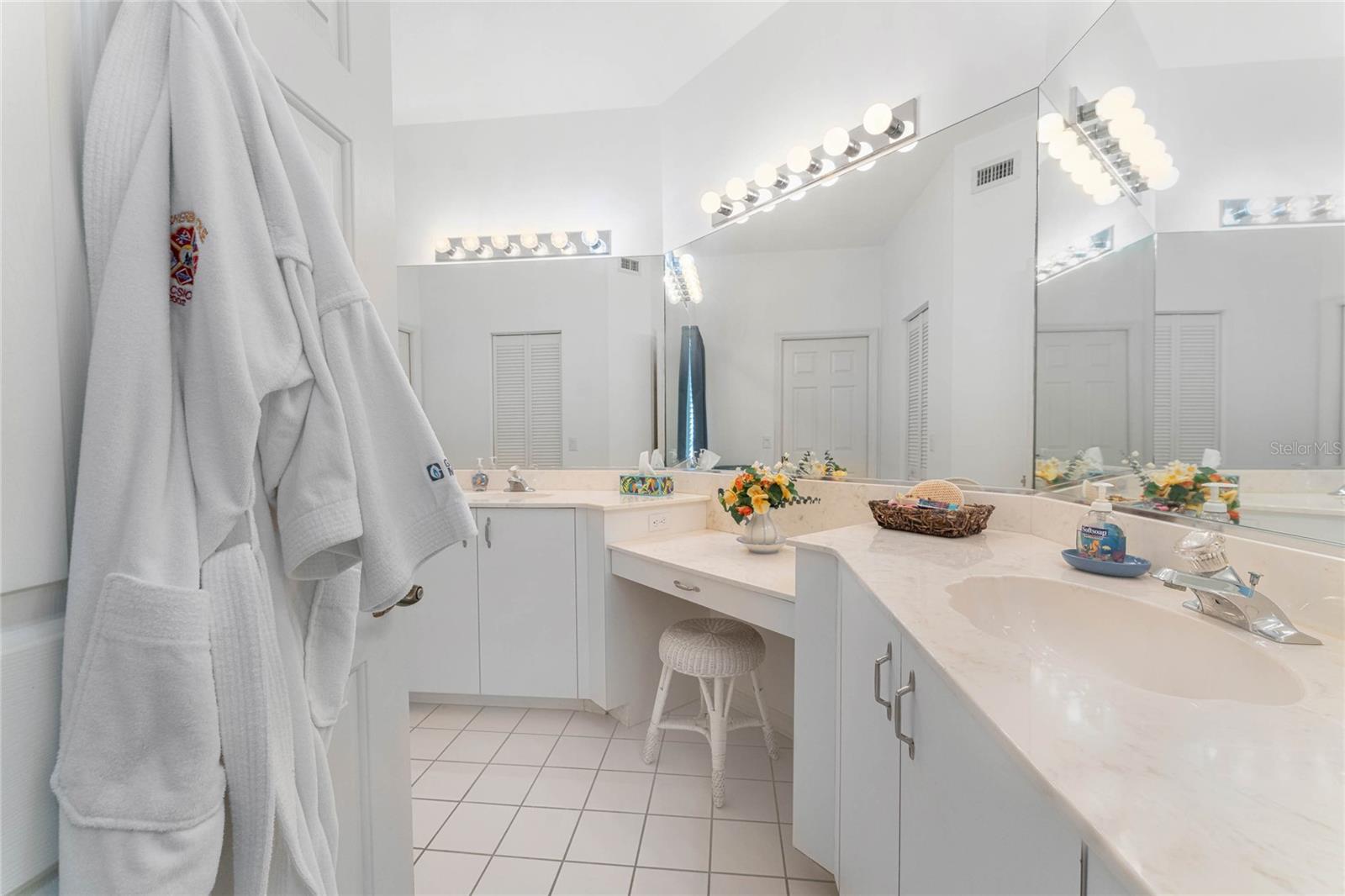 RIVERWOOD - Residential