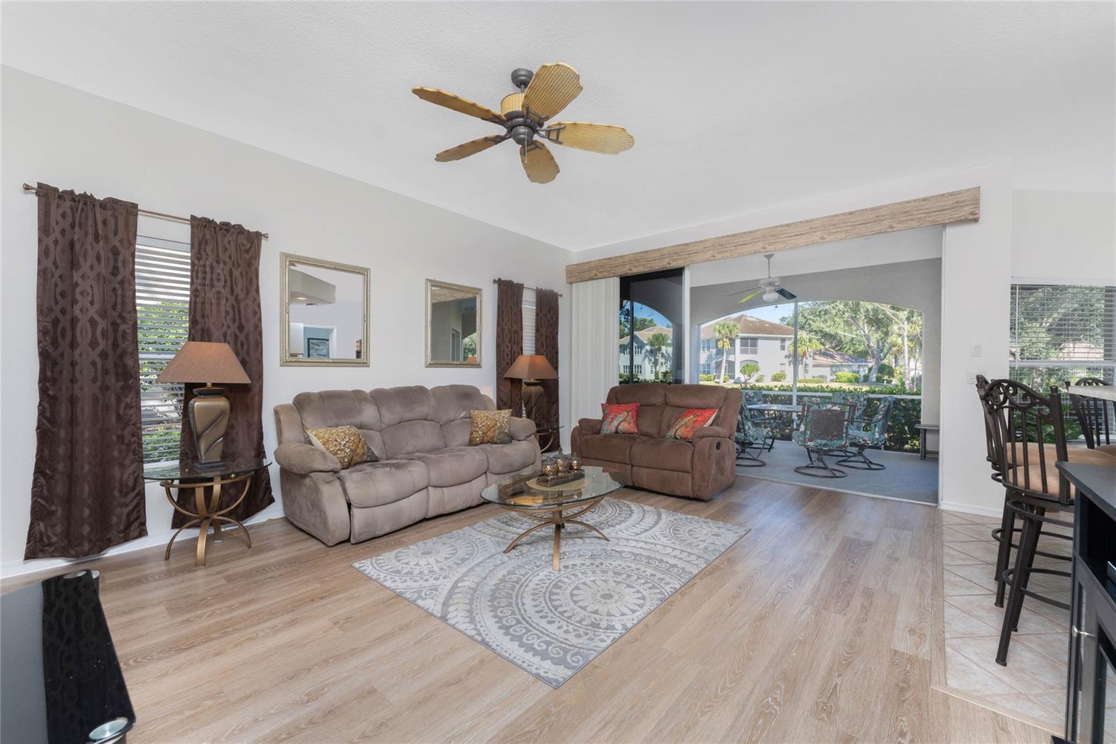 RIVERWOOD - Residential