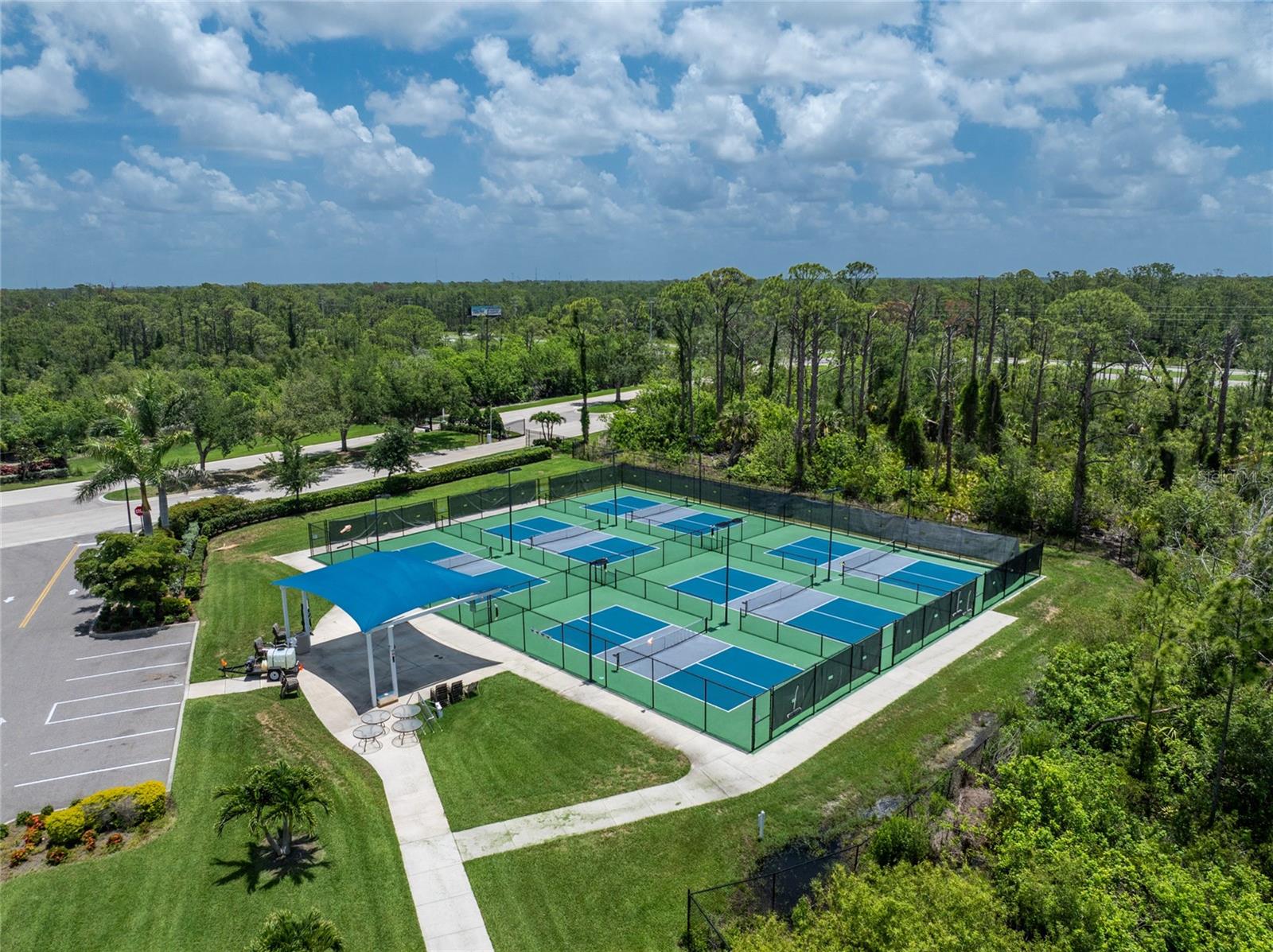 RIVERWOOD - Residential